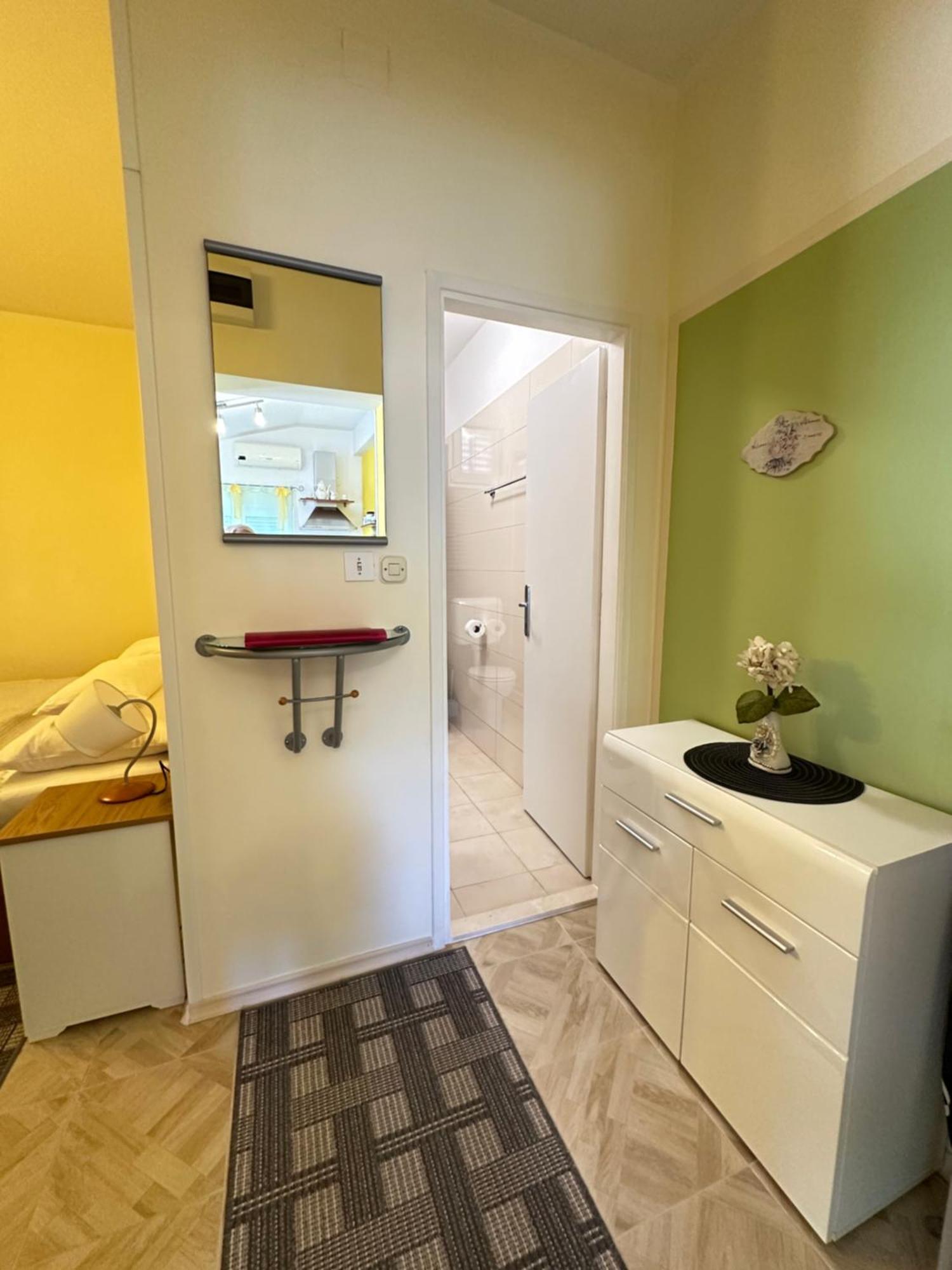 Apartments - Rooms Vesna Primošten Eksteriør billede