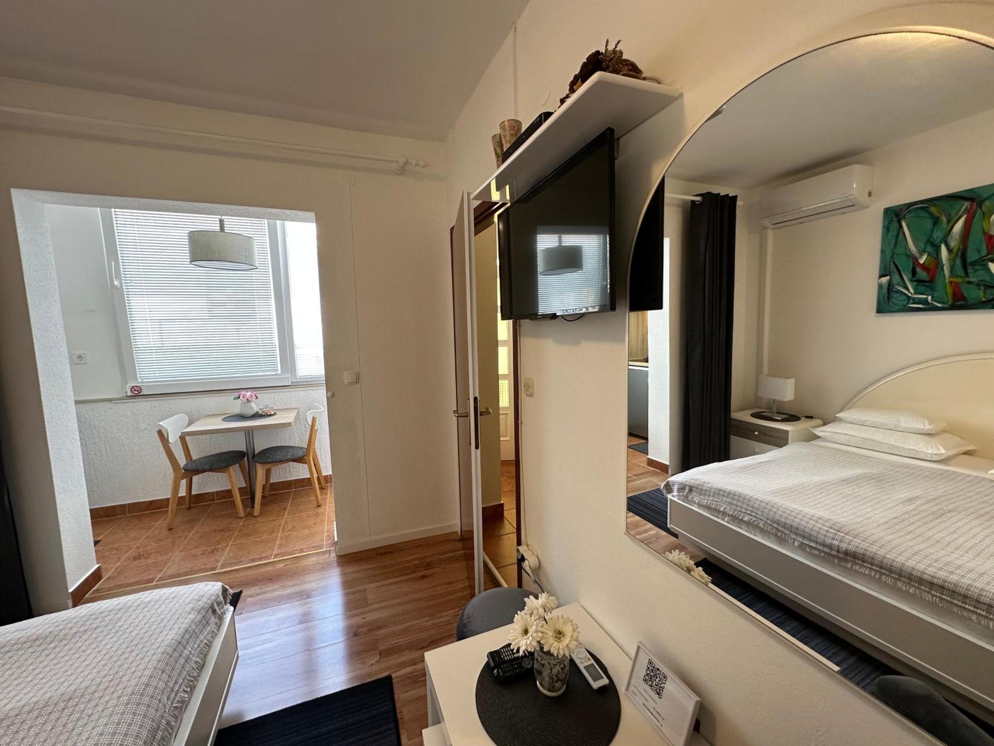 Apartments - Rooms Vesna Primošten Eksteriør billede